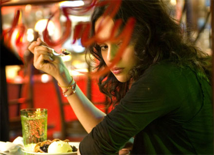 http://www.bkanal.ch/blog/uploads/norahjones_blueberrynights.jpg